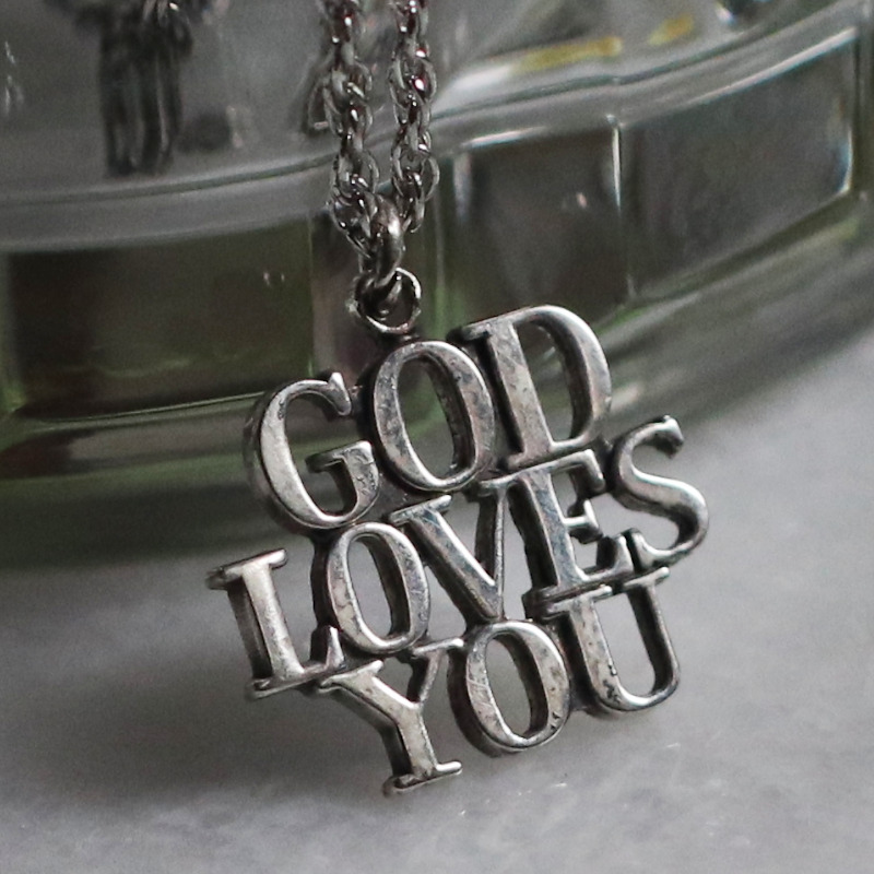 Tiffany.CO GOD LOVES YOU ペンダントトップ チャームアクセサリー